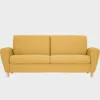 3-istuttava-vuodesohva-Davos_206x85cm-Stark618-tammi-Finsoffat Keltainen kolmen istuttava sohva tammen värisillä jaloilla kuvattuna suoraan edestäpäin.