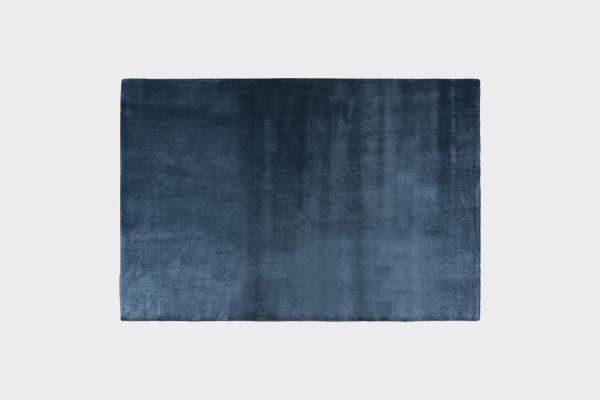 Sininen VM Carpet Satine matto.