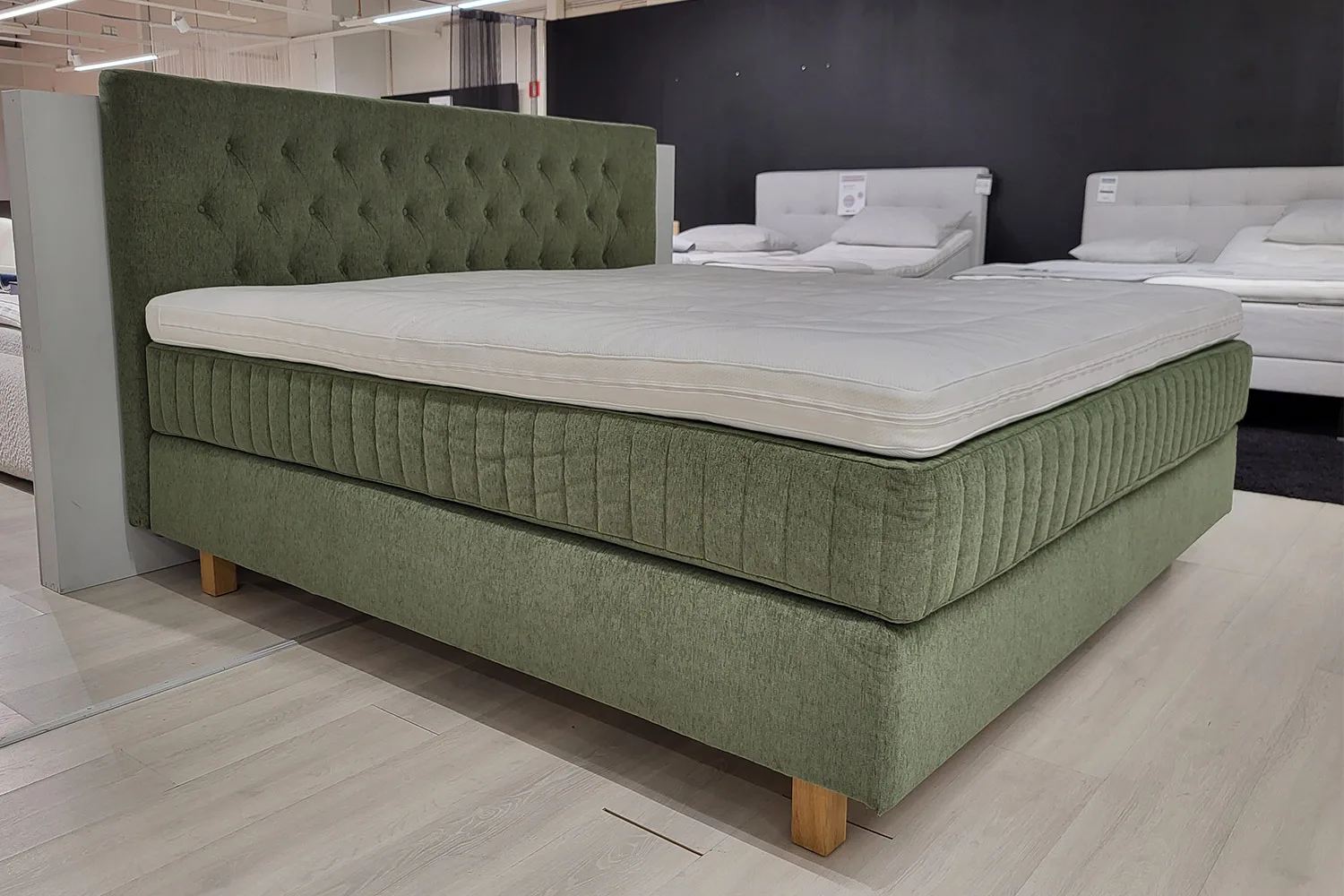 Jenkkisänky 200×200 cm Savoy Royal, Sublim 32 Natural Green, Mallikappale